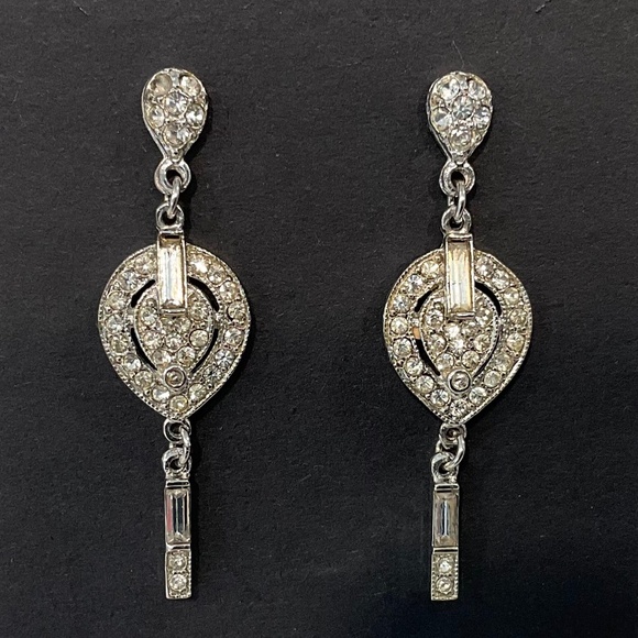 VINTAGE Earings - Picture 1 of 3
